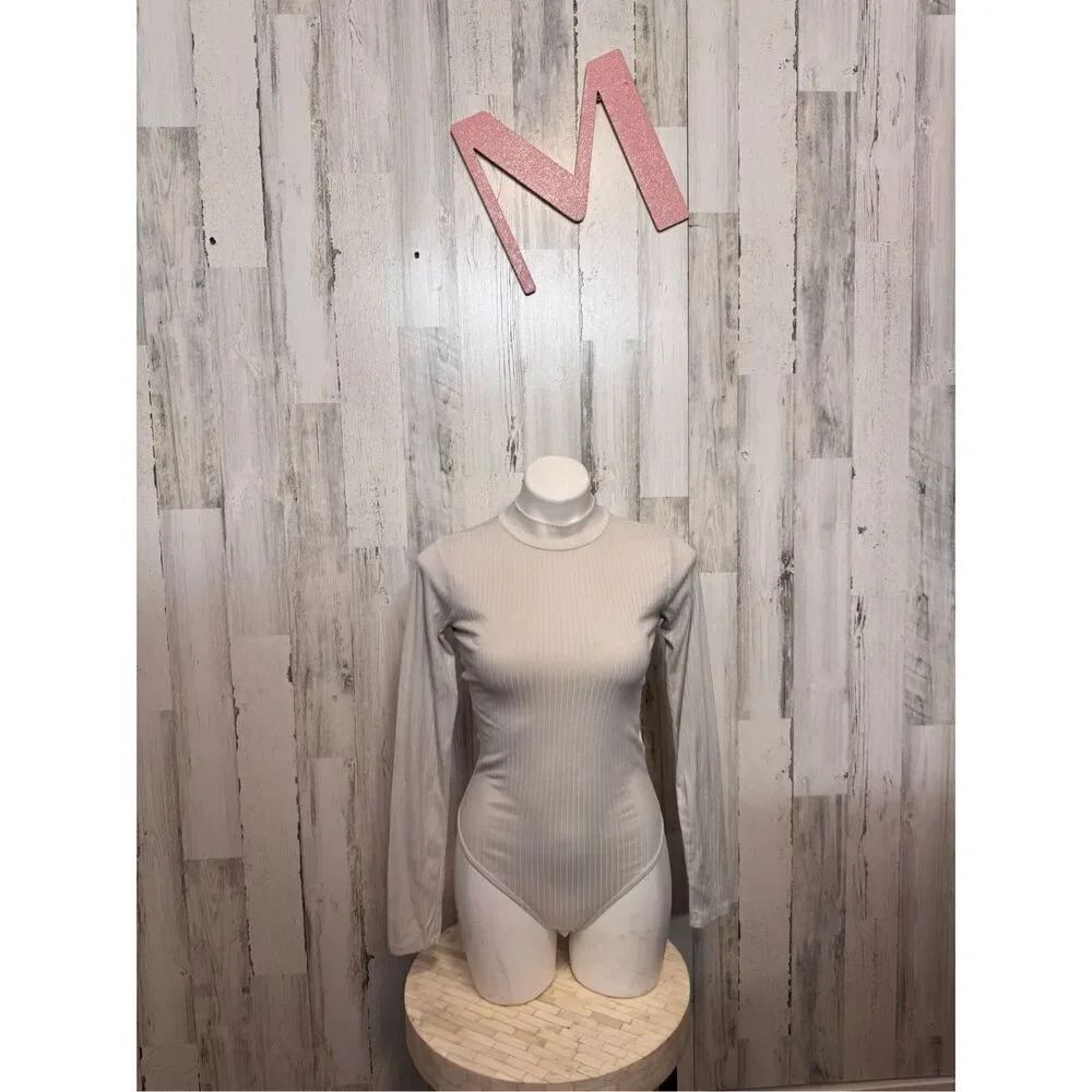 White long sleeve bodysuit
